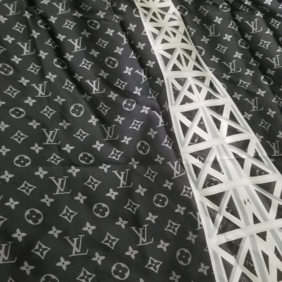 Scarf - Picture 10 of 10